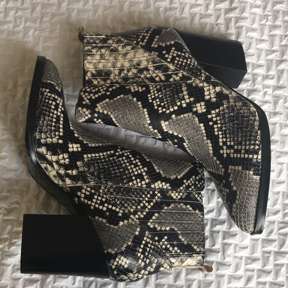 Marc Fisher LTD Alva Bootie - Picture 6 of 16